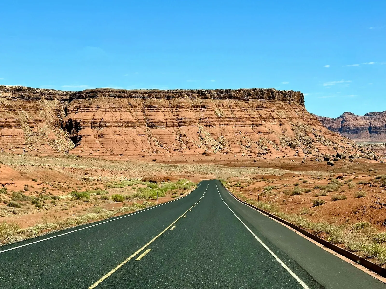 Rockhounding & Metal Detecting Road Trip Guide: Rules, Gear & Planning